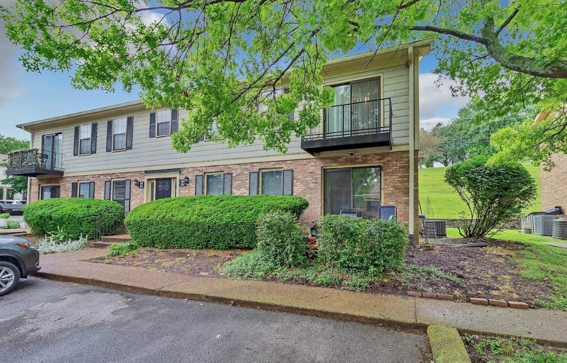 764 Fox Ridge Dr - Photo 1