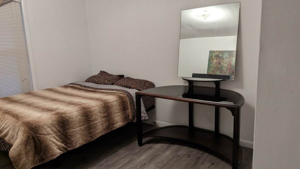 555 N Dupont Ave - Photo 1