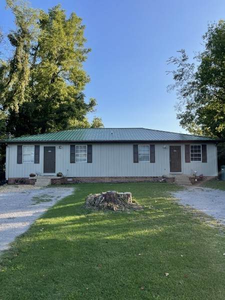 220 E Spring St - Photo 1