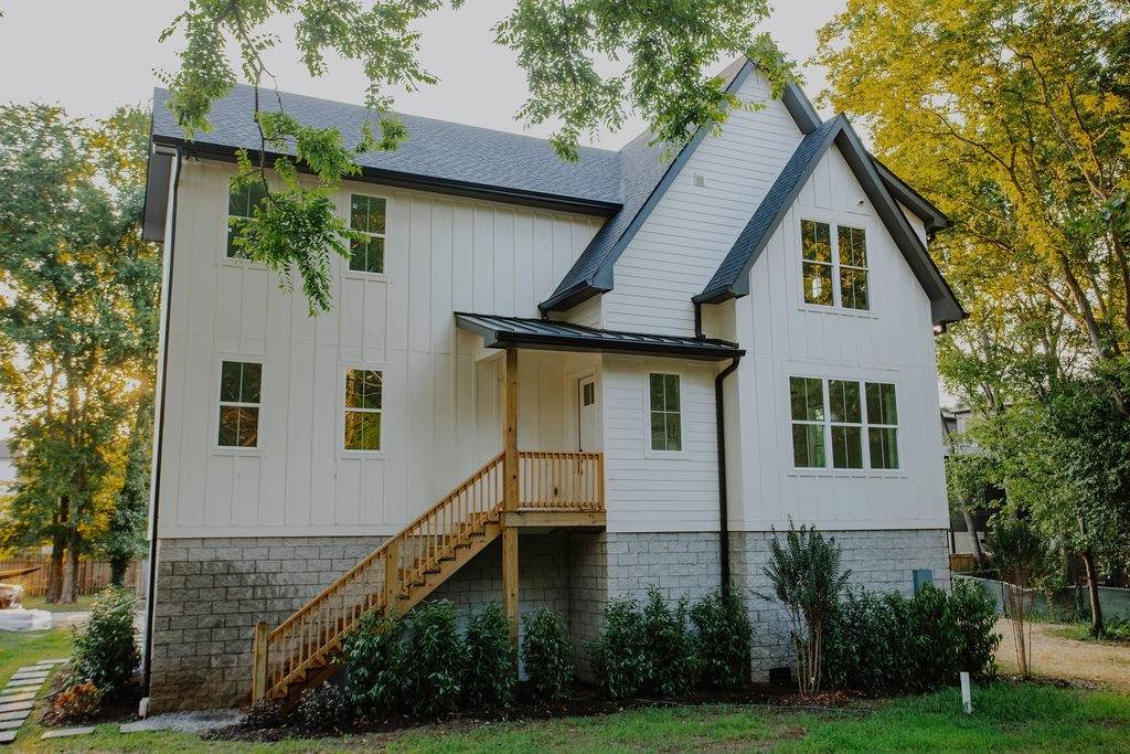 1000 Caldwell Ln - Photo 1