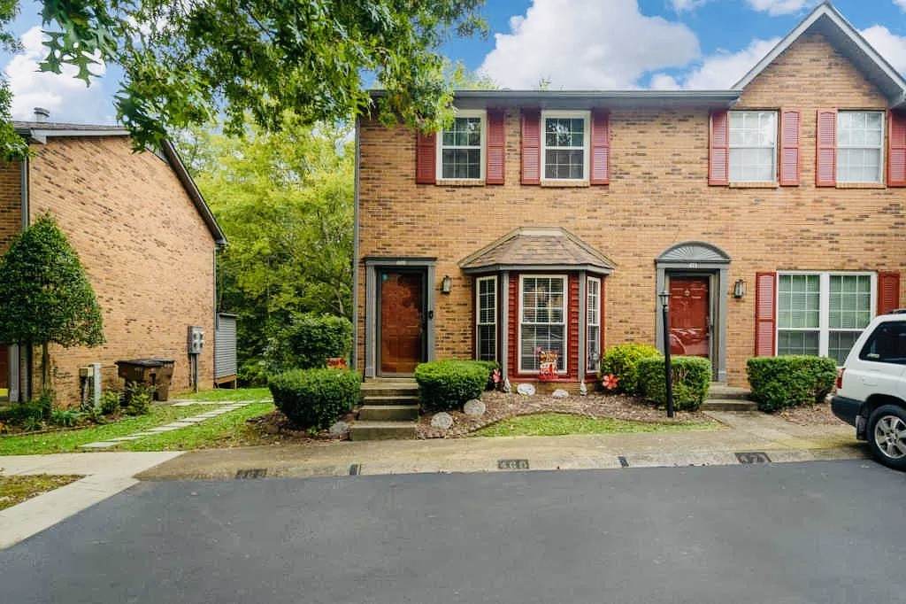 469 Hickory Glade Dr - Photo 1