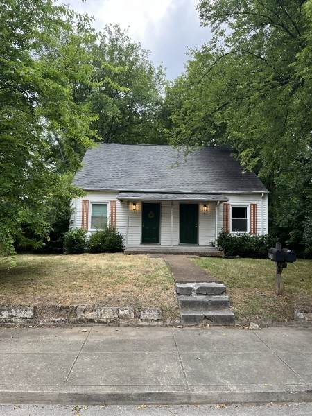 612 Stockell St - Photo 1