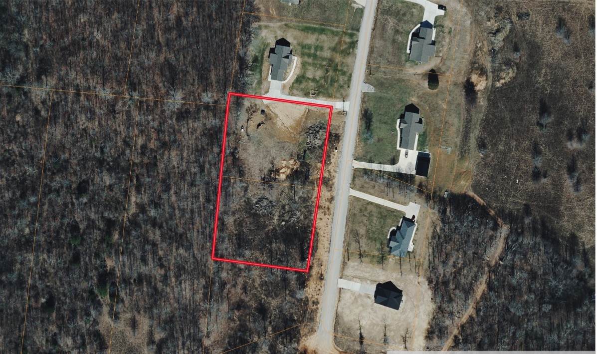 350 Kelsie Cir - Photo 1