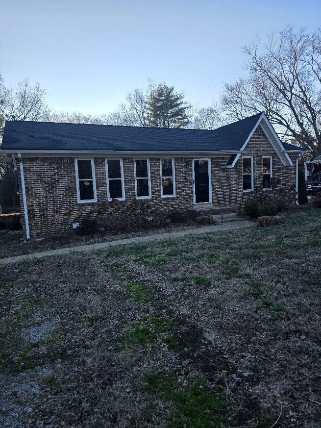 806 Jones Cir - Photo 1