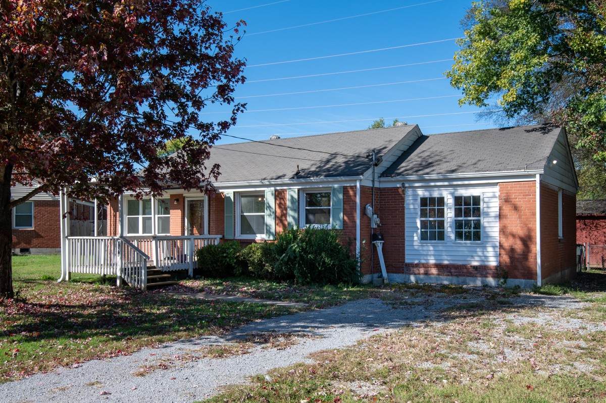 3124 Cloverwood Dr - Photo 1