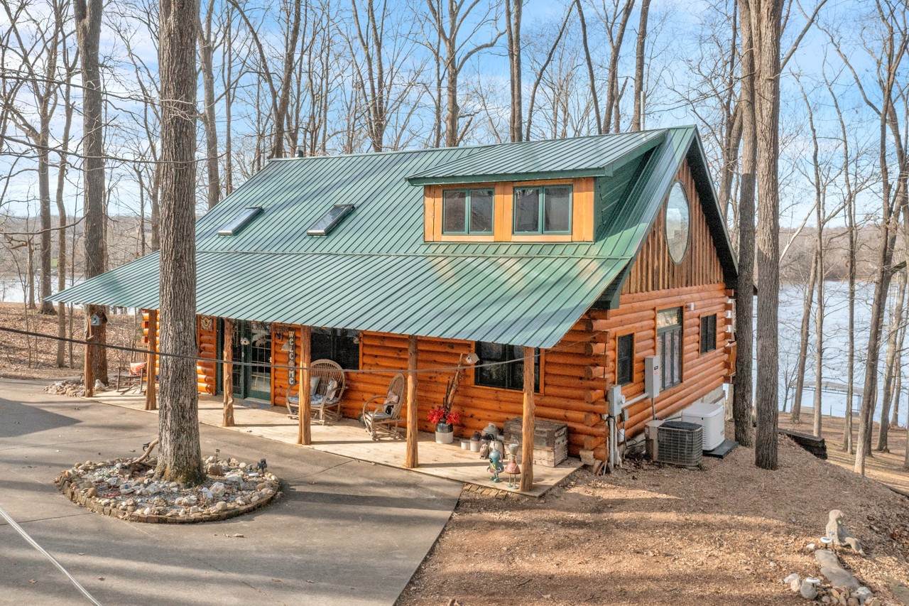 713 Al Henn Rd - Photo 1