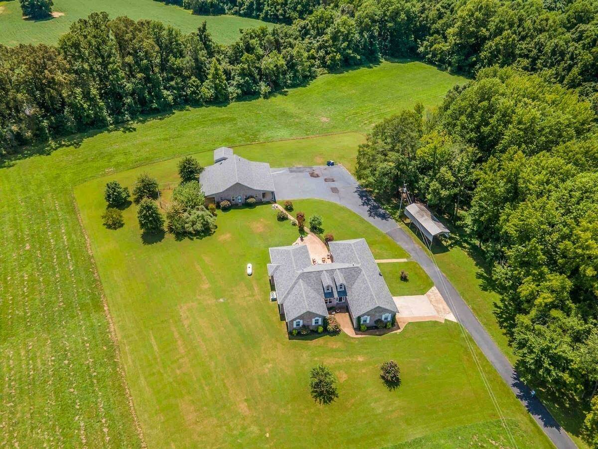 1215 Beaver Creek Dr - Photo 1