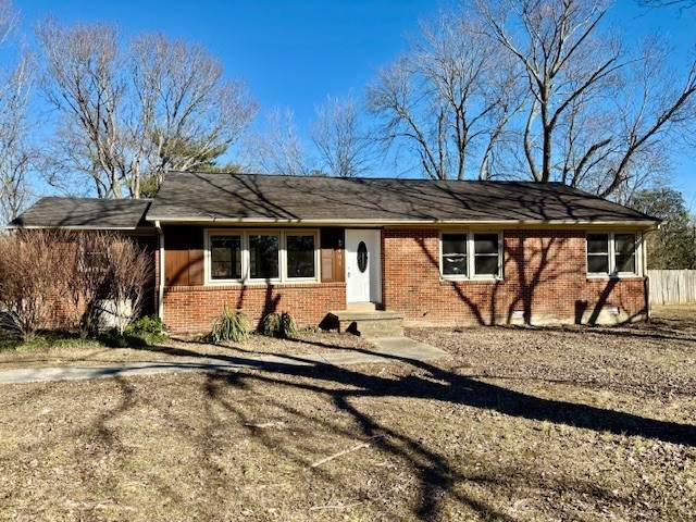 406 Foxboro Ln - Photo 1