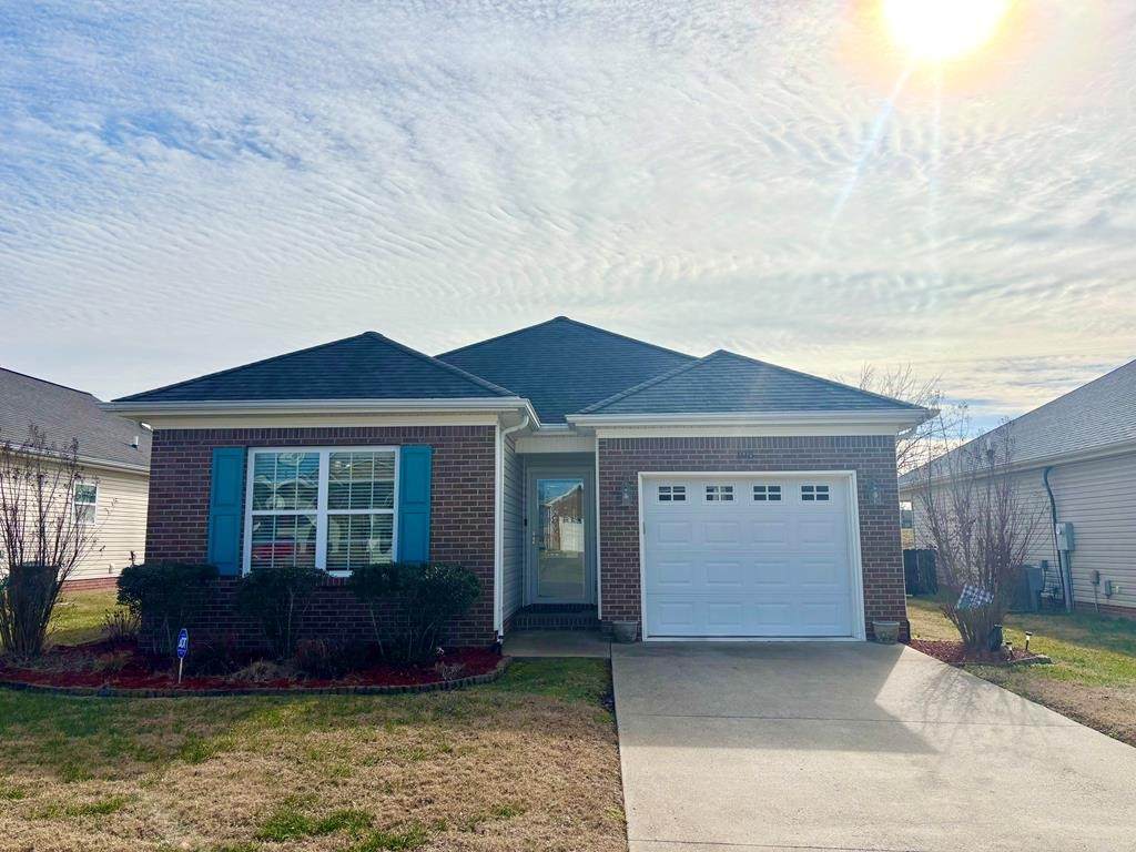 105 Saddlebrook Court - Photo 1