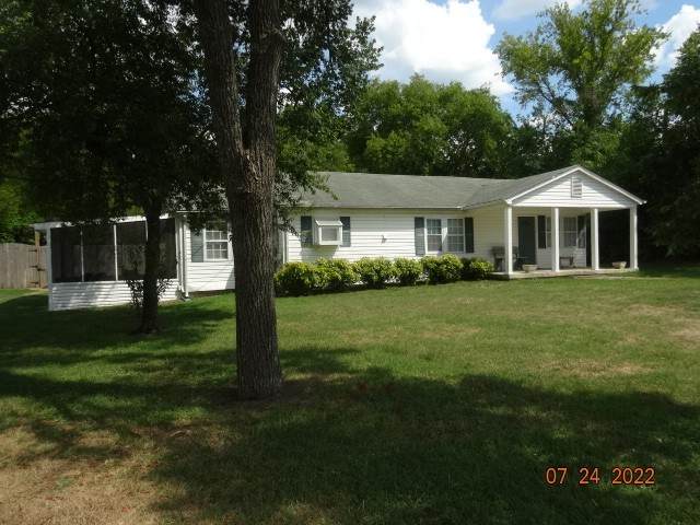 514 Basswood Ave - Photo 1