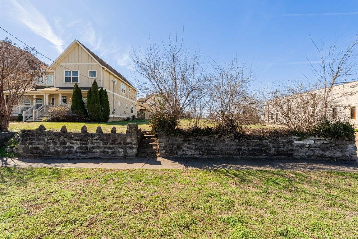 1413 Arthur Ave - Photo 1
