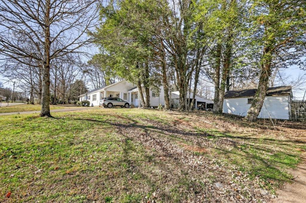 1400 West Lane Street - Photo 1