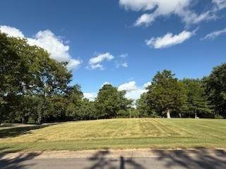1605 Oak Mountain Dr - Photo 1