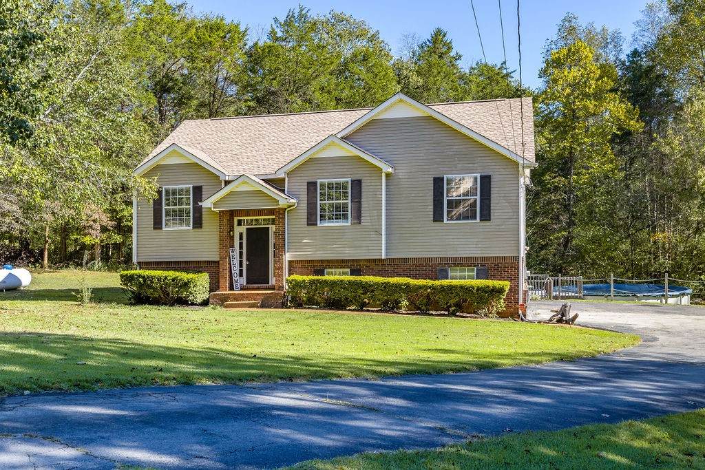 105 Kelly Court - Photo 1
