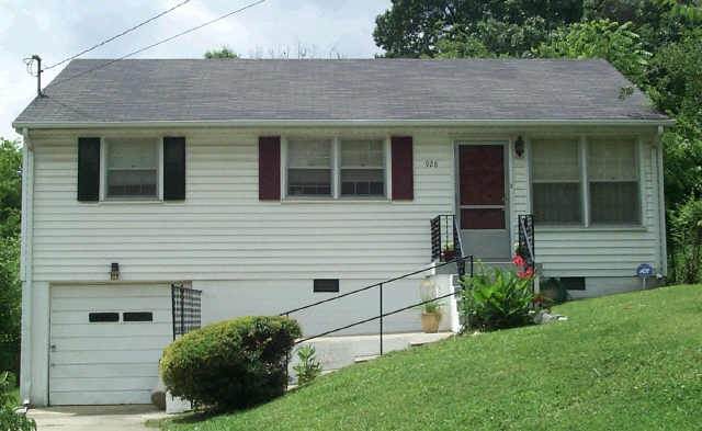 928 S 12th St - Photo 1