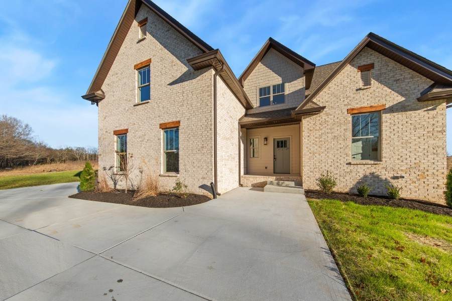 1645 Sulphur College Rd - Photo 1