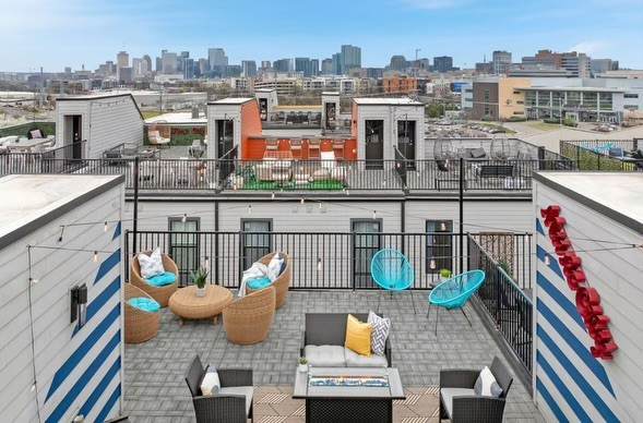 507 27th Ave - Photo 1