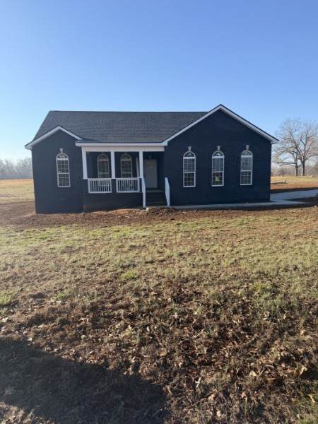527 Old Hopkinsville Rd - Photo 1