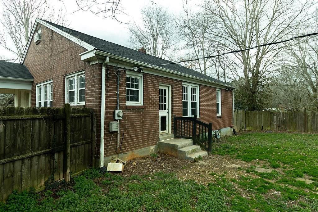 https://bt-photos.global.ssl.fastly.net/nashville/orig_boomver_1_RTC3149637-1.jpg