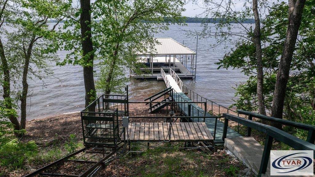 495 Shore Dr - Photo 1