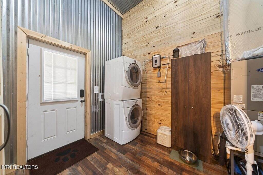 https://bt-photos.global.ssl.fastly.net/nashville/orig_boomver_1_RTC3152947-1.jpg