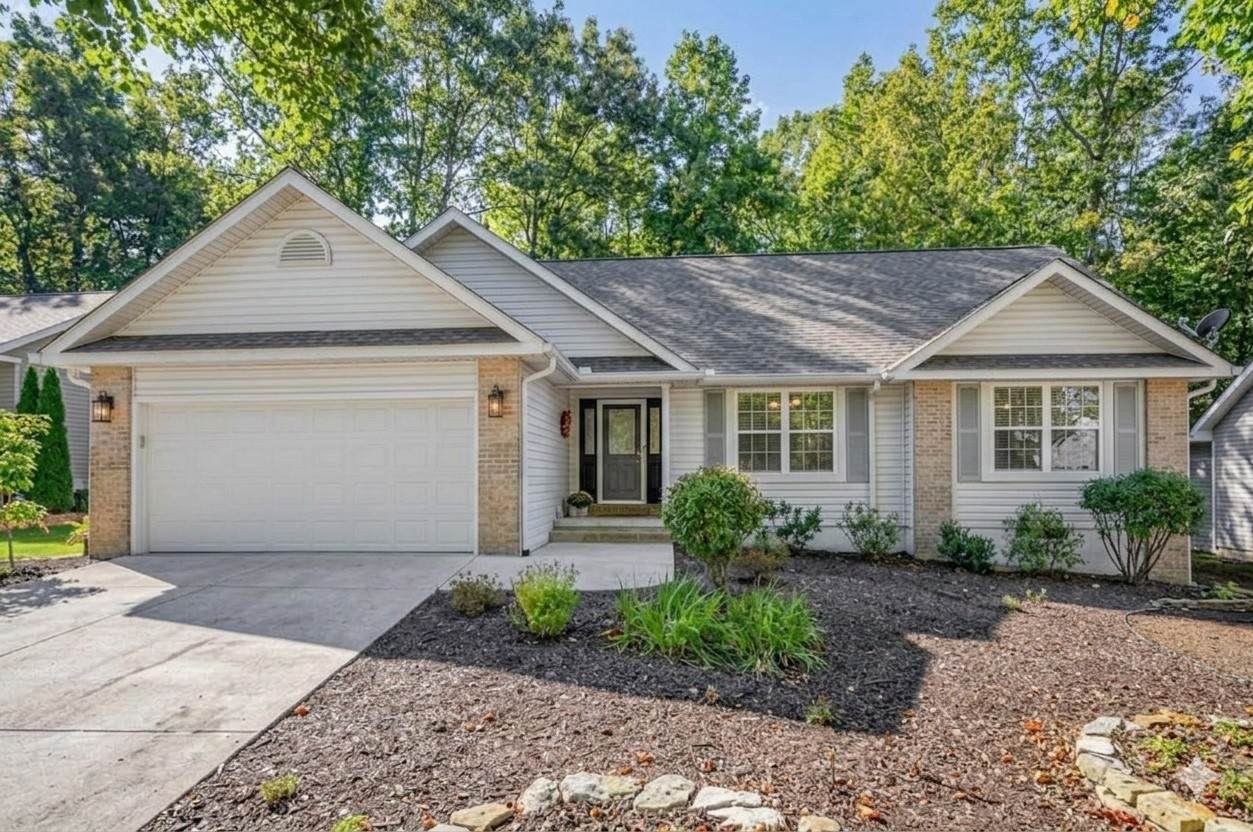 143 Lakeside Dr - Photo 1