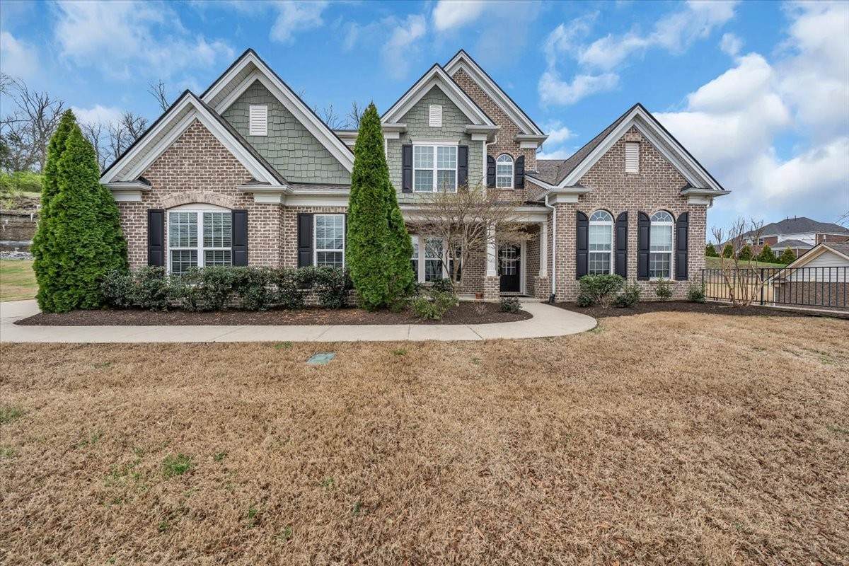 724 Thurrock Cir - Photo 1
