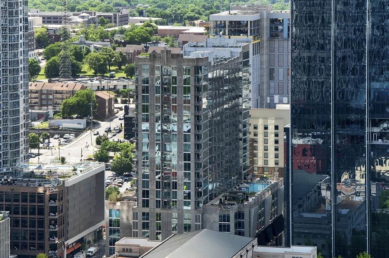 301 Demonbreun St - Photo 1