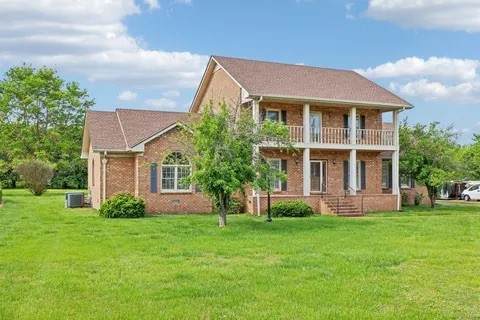 2216 Ewing Dr - Photo 1