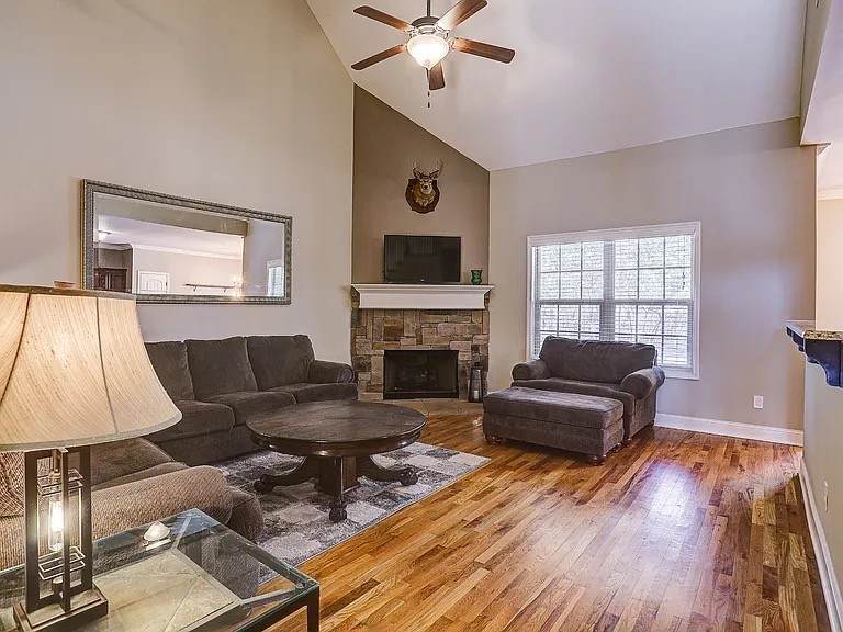 https://bt-photos.global.ssl.fastly.net/nashville/1280_boomver_1_RTC3166848-1.jpg