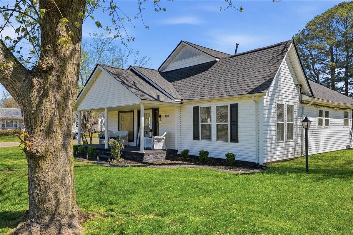 https://bt-photos.global.ssl.fastly.net/nashville/orig_boomver_1_RTC3167521-1.jpg