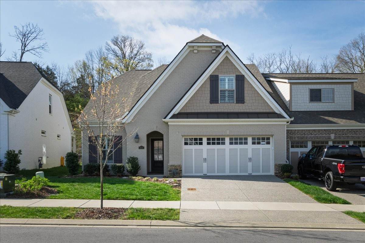 919 Cherry Grove Dr - Photo 1