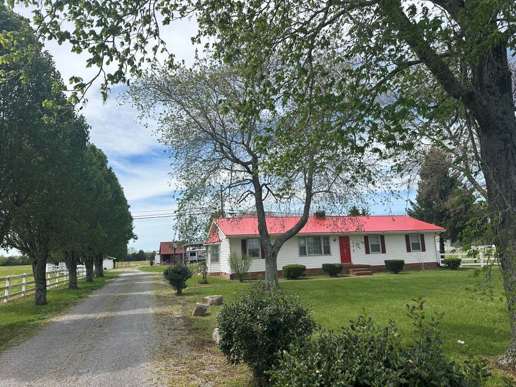 6254 Wayside Rd - Photo 1
