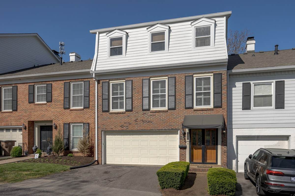 108 Jefferson Sq - Photo 1