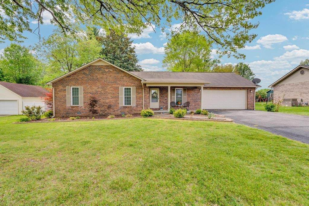 595 Laurel Park Cir - Photo 1