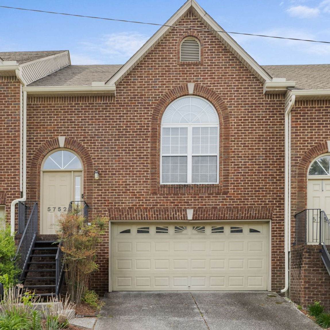 5752 Amalie Dr - Photo 1