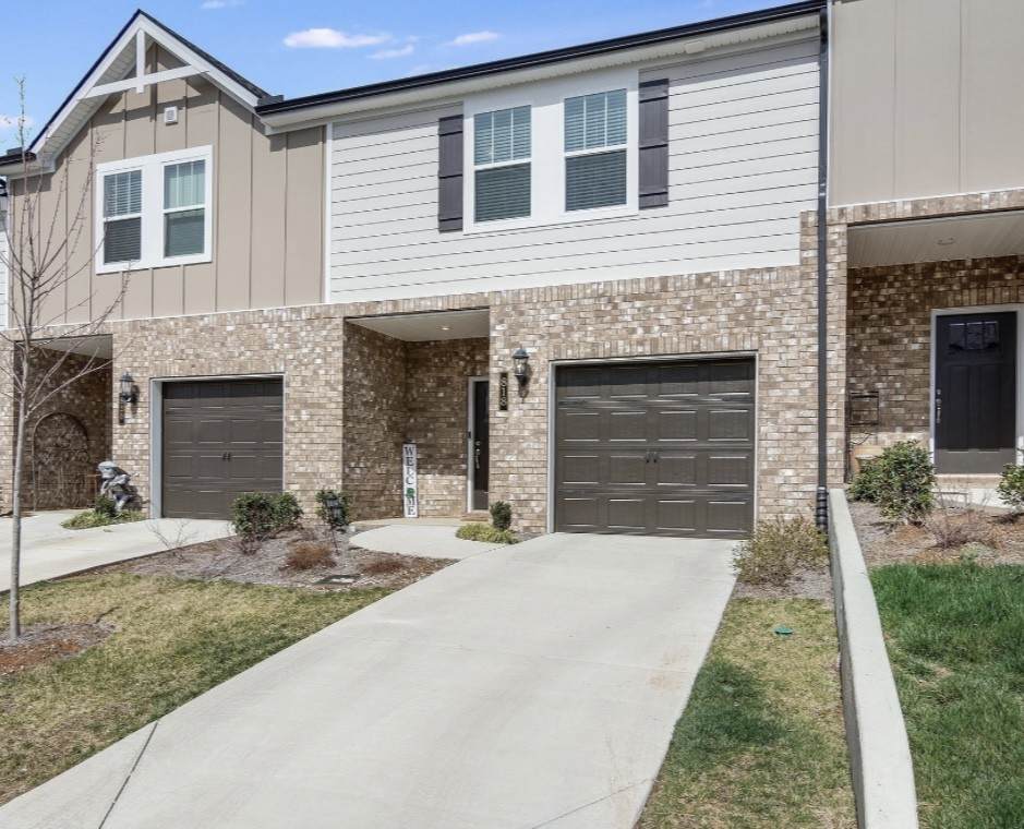 818 Arrington Way - Photo 1