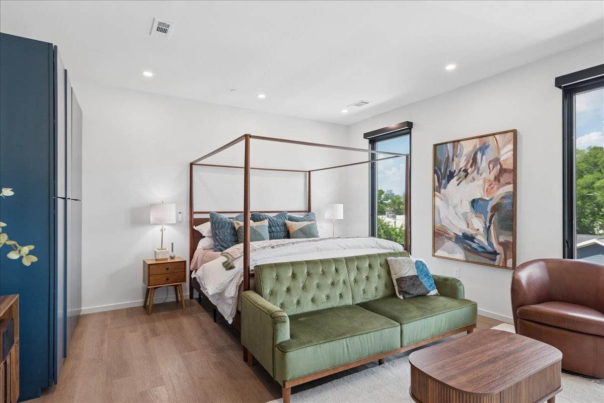 500 Merritt Ave - Photo 1