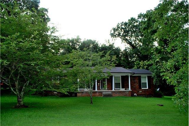 1106 Rainbow Cir - Photo 1