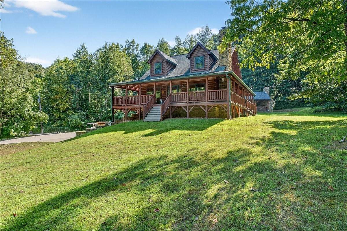 3975 Jarman Hollow Rd - Photo 1
