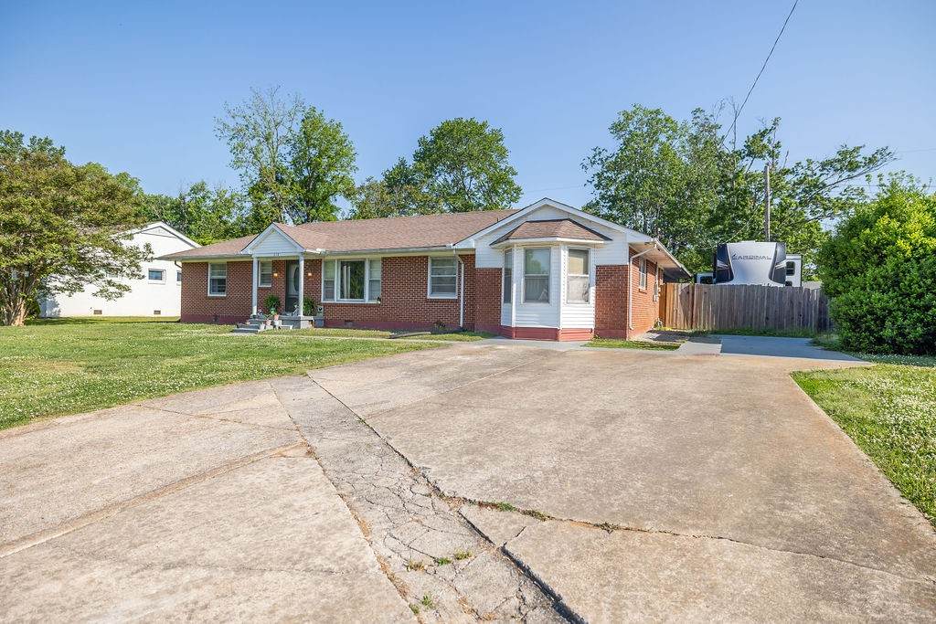https://bt-photos.global.ssl.fastly.net/nashville/orig_boomver_1_RTC3183525-1.jpg