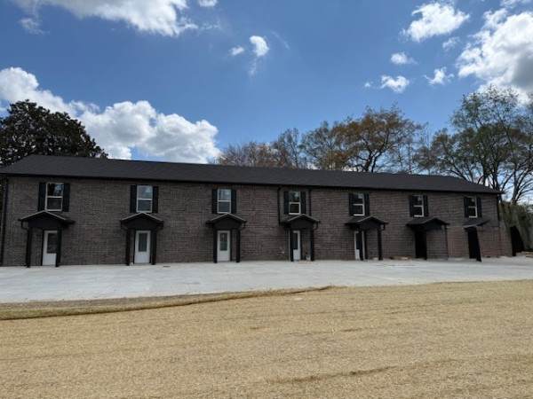 1416 E Lincoln St - Photo 1