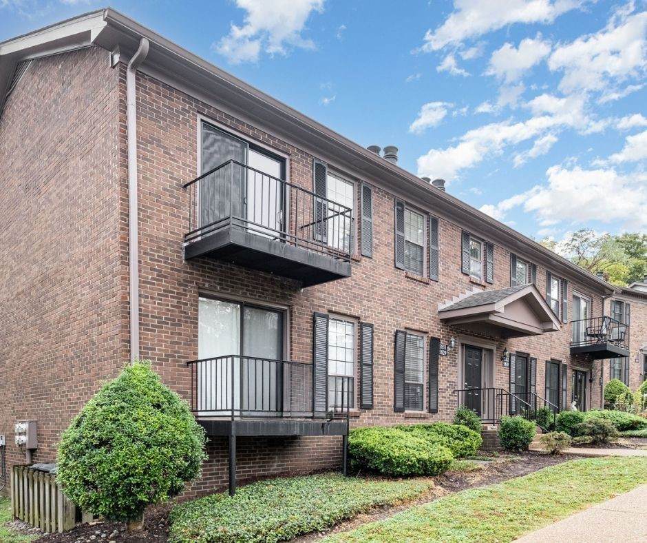 5831 Brentwood Trce - Photo 1