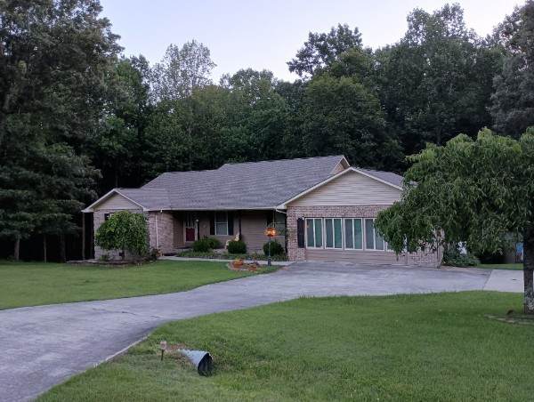 https://bt-photos.global.ssl.fastly.net/nashville/orig_boomver_1_RTC3190082-1.jpg