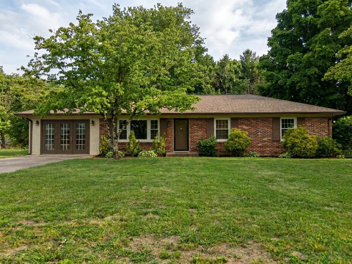805 Fairlane Cir - Photo 1
