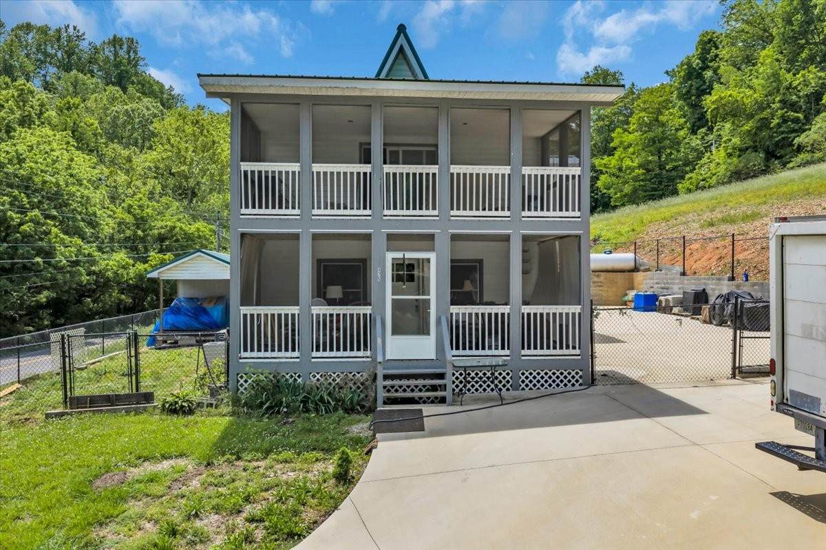 475 Lost Creek Rd - Photo 1