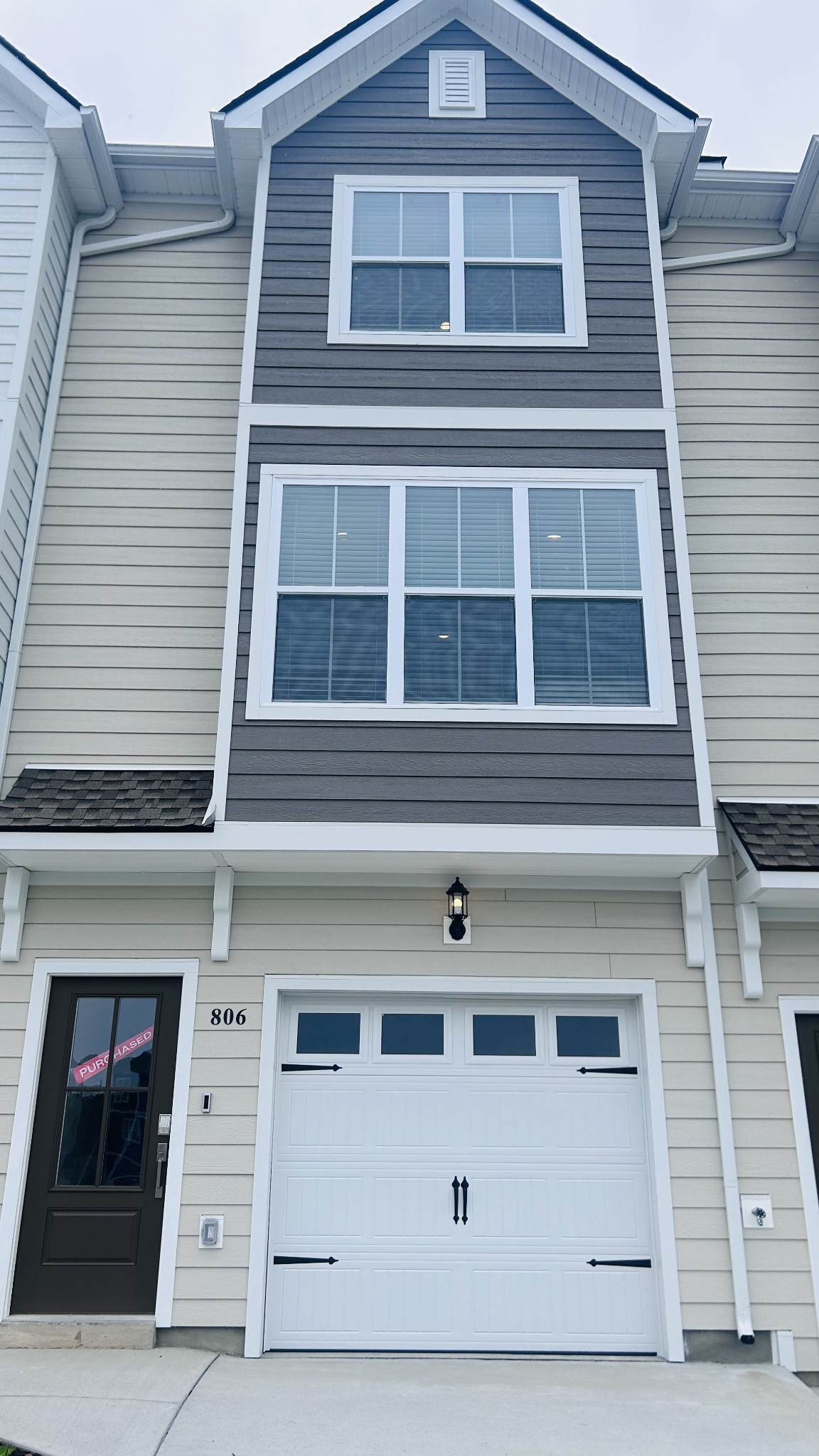 806 Taylor Dr - Photo 1