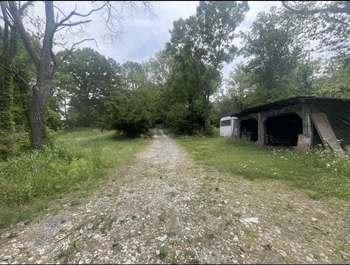 https://bt-photos.global.ssl.fastly.net/nashville/orig_boomver_1_RTC3205997-1.jpg