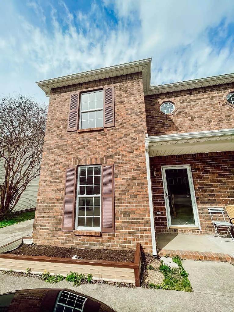 1525 Middleborough Ct - Photo 1