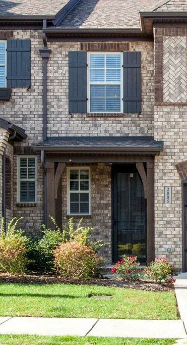 2005 Bungalow Dr - Photo 1